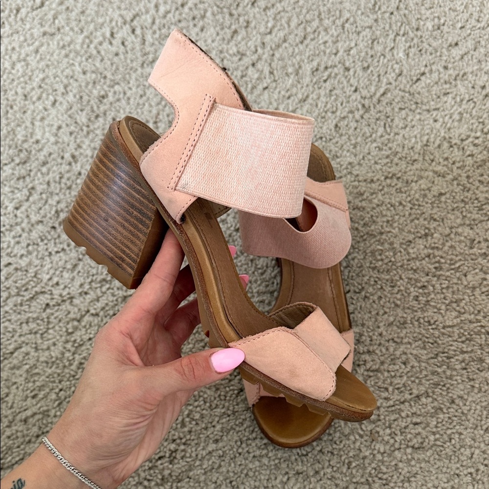 Sorel Blush Pink Suede Block Heel Sandals